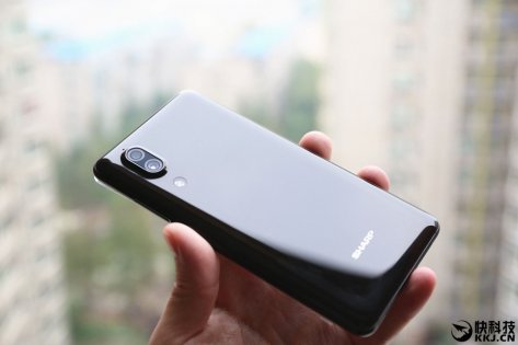 Sharp Aquos S2 — передовые мобильные технологии за 0