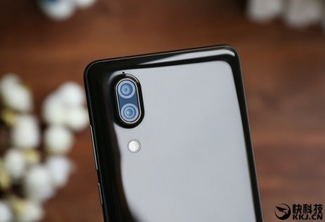Sharp Aquos S2 — передовые мобильные технологии за 0