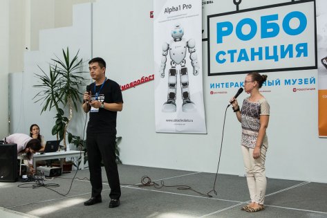 UBTech представил обучающих роботов Alpha и Jimu в России