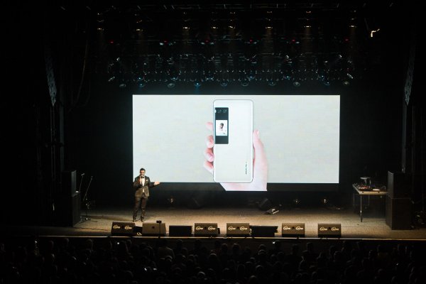 MEIZU Show: песни, пляски и новинки