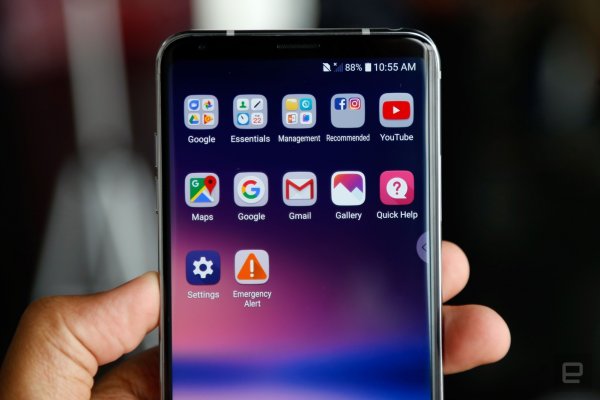 Флагман LG V30 официально представлен