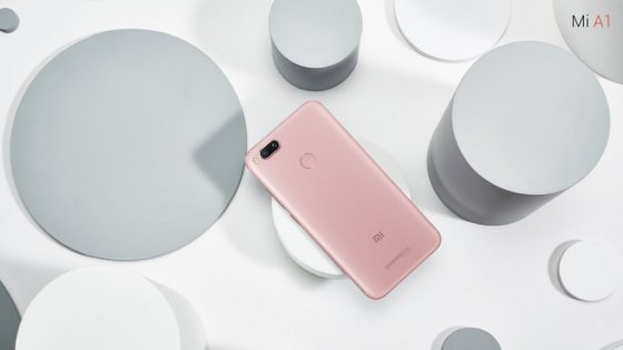 Представлен Mi A1 — первый совместный смартфон Xiaomi и Google
