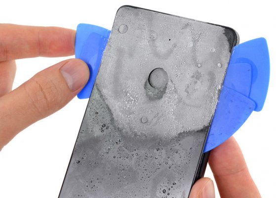 iFixit: Essential Phone невозможно отремонтировать