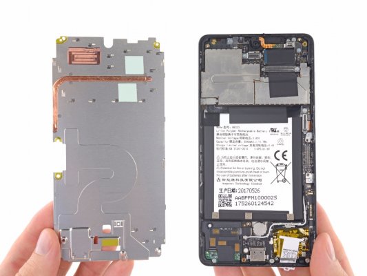 iFixit: Essential Phone невозможно отремонтировать