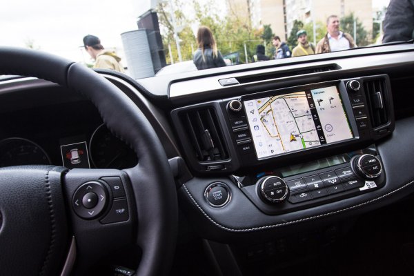 В России появятся автомобили со встроенным Яндекс.Авто