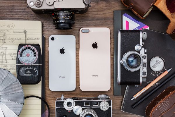 Обзор iPhone 8 и iPhone 8 Plus