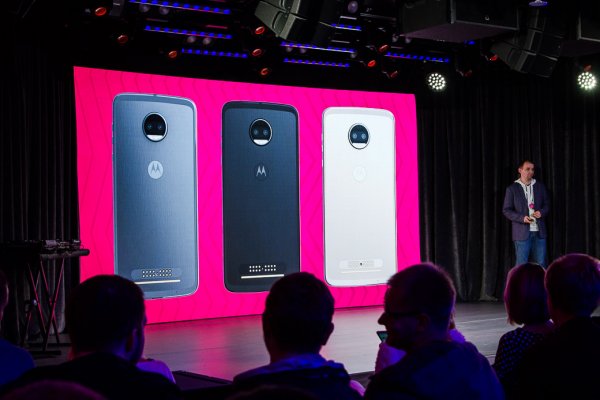 Hello Moto: в России представлены новые смартфоны и модули