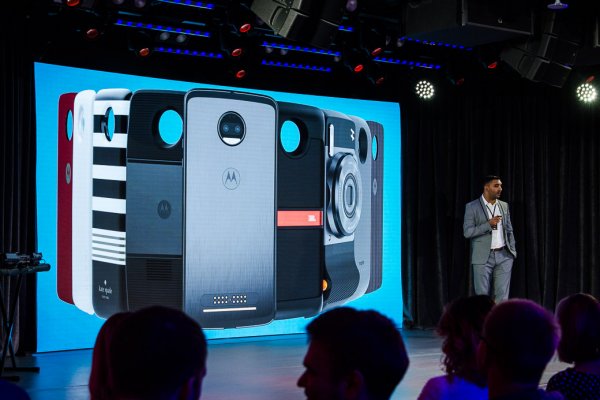 Hello Moto: в России представлены новые смартфоны и модули