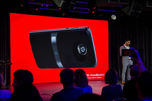 Hello Moto: в России представлены новые смартфоны и модули