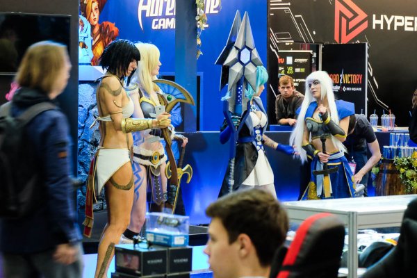 Выбираем лучшую девушку Comic Con и ИгроМир 2017