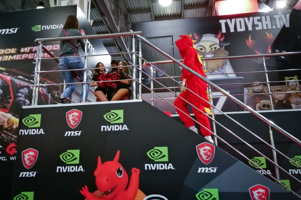 Выбираем лучшую девушку Comic Con и ИгроМир 2017