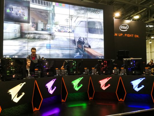 Как показал себя Aorus на ИгроМир?