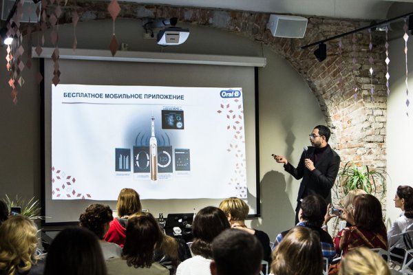 Oral-B GENIUS 9000: чистим зубы с приложением и подсветкой