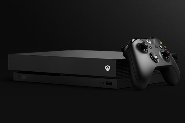 Торжественный старт продаж Xbox One X в России