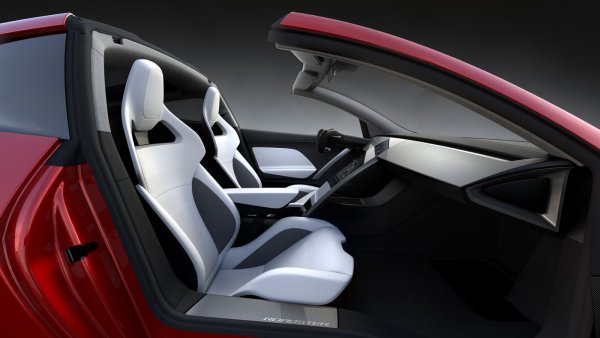 Tesla представила грузовик Semi и обновлённый Roadster