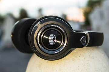 Обзор гарнитуры Monster Elements Over-Ear — Органы управления и функционал. 2
