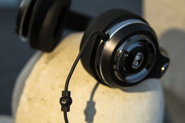Обзор гарнитуры Monster Elements Over-Ear — Органы управления и функционал. 4