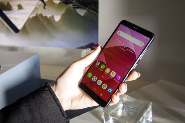В России официально представлен Zenfone Max Plus