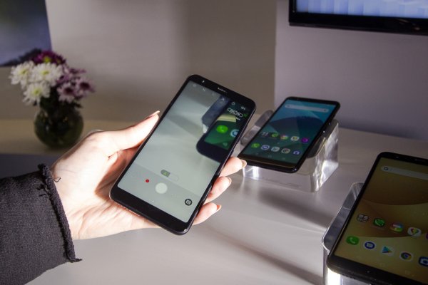 В России официально представлен Zenfone Max Plus
