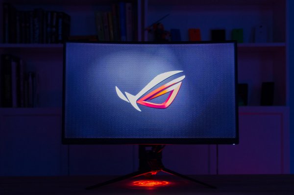 Обзор геймерского монитора Asus ROG STRIX XG27VQ — Дисплей в работе. 1