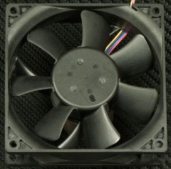 Игровой ПК размером с банку: обзор GIGABYTE BRIX Gaming VR — Внутреннее строение. 3
