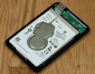 Обзор портативных накопителей Silicon Power Armor A62 и Bolt B10 — Особенности конструкции. 1