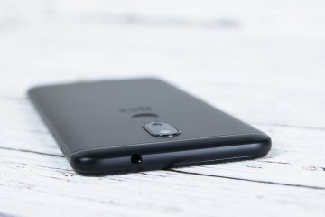 Обзор BQ Space X — Внешний вид. 10