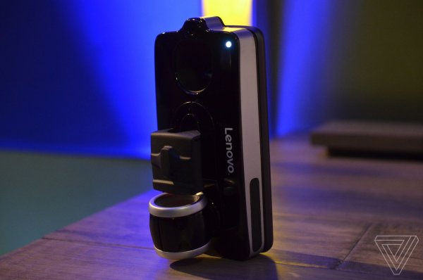 MotoMods пополнились модулями со слайдерной клавиатурой и медицинскими датчиками