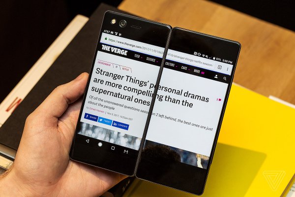 ZTE планирует развивать концепт складных смартфонов