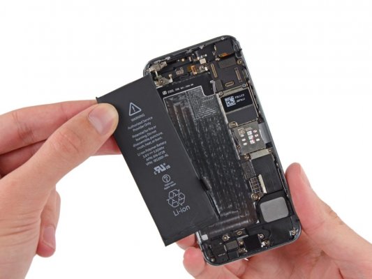 Власти США взялись за Apple из-за скандала с замедлением iPhone