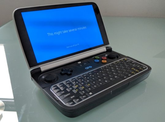 Как GPD Win 2 выглядит в живую
