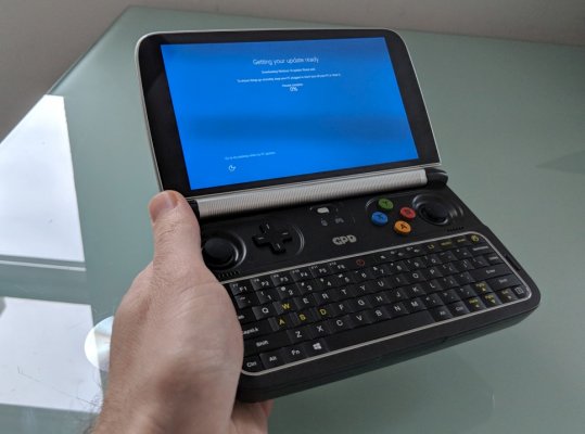 Как GPD Win 2 выглядит в живую