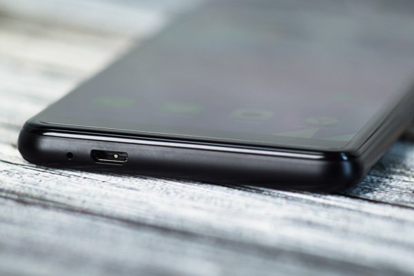Обзор BQ 5500L Advance — Внешний вид. 7