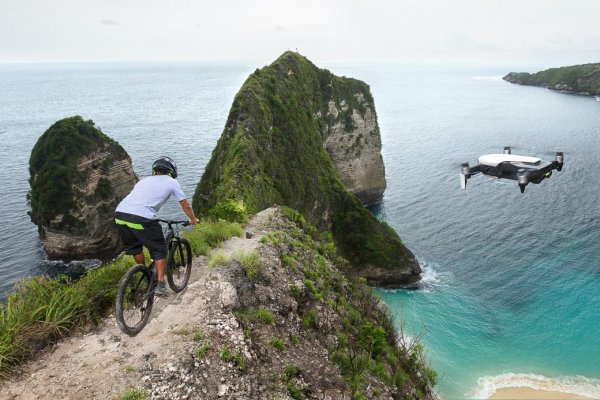 DJI Mavic Air: карманный дрон для профи и дилетантов