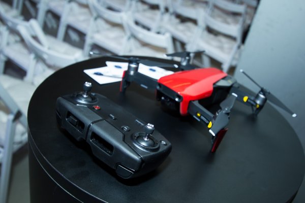 DJI Mavic Air: карманный дрон для профи и дилетантов