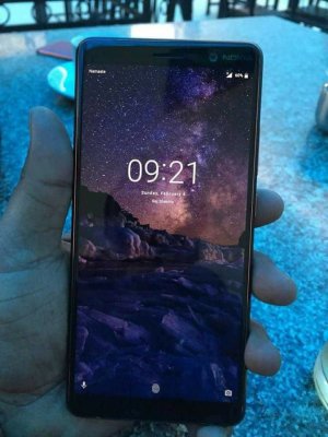 Живое фото неанонсированного смартфона Nokia 7 Plus