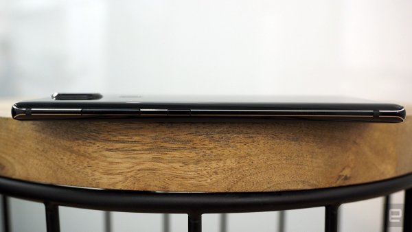 Представлен Nokia 8 Sirocco, премиум-флагман на Android One