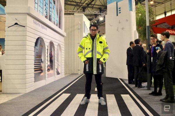 Nokia показала на MWC 2018 умную куртку, которая может спасти жизнь