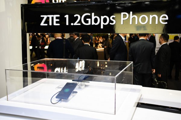 Axon M скоро выйдет в России — интервью с топ-менеджером ZTE