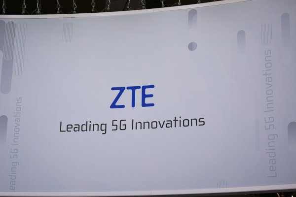 Axon M скоро выйдет в России — интервью с топ-менеджером ZTE