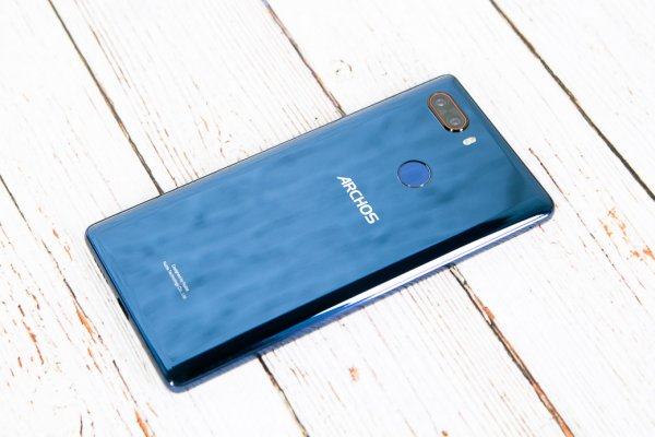 Обзор ARCHOS Diamond Omega — Внешний вид. 6