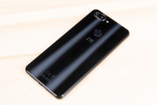 Обзор ZTE Blade V9 — Внешний вид. 5