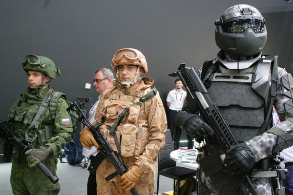 Российский экзоскелет позволит бегать с дополнительным весом до 100 кг