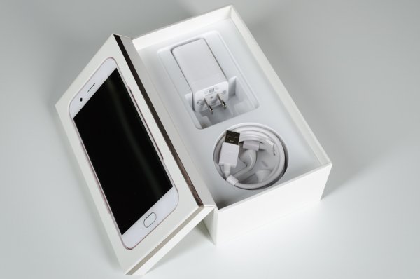 Обзор OPPO R11 — Комплектация. 3