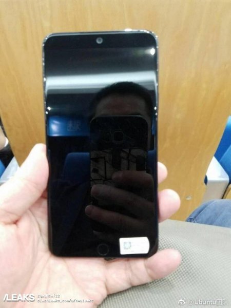 Новые фото Meizu 15 и 15 Plus позволяют рассмотреть смартфоны более подробно