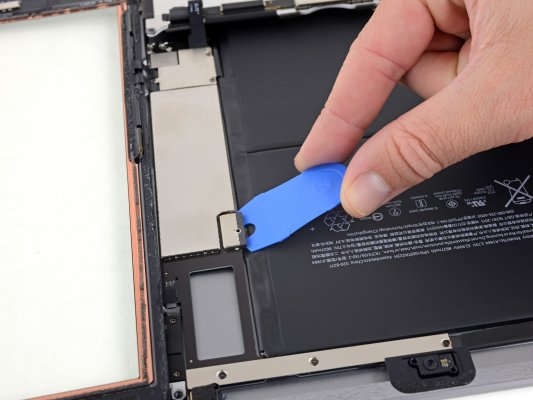 iPad 2018 крайне трудно ремонтировать