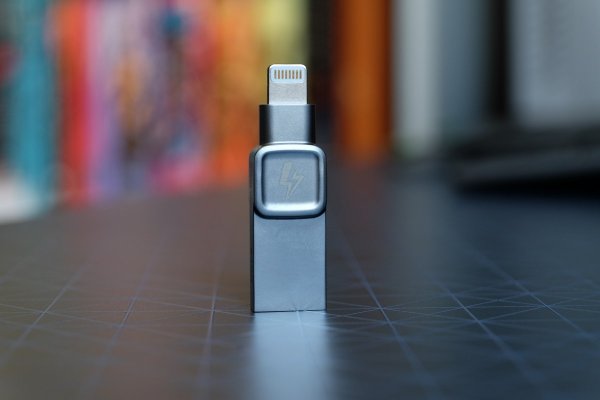 Обзор Kingston DataTraveler Bolt Duo — Дизайн. 1