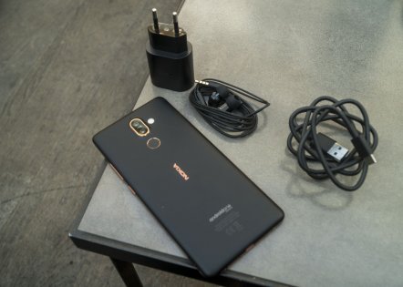 Обзор Nokia 7 Plus — Комплектация. 5