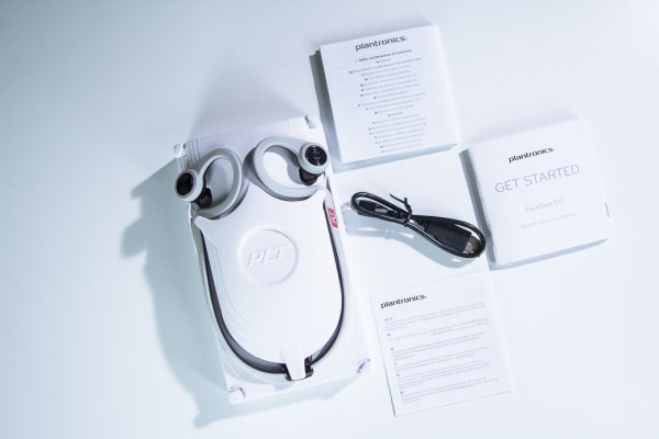 Обзор беспроводных наушников Plantronics BackBeat Fit 305 и BackBeat Fit — Упаковка и комплектация. 5