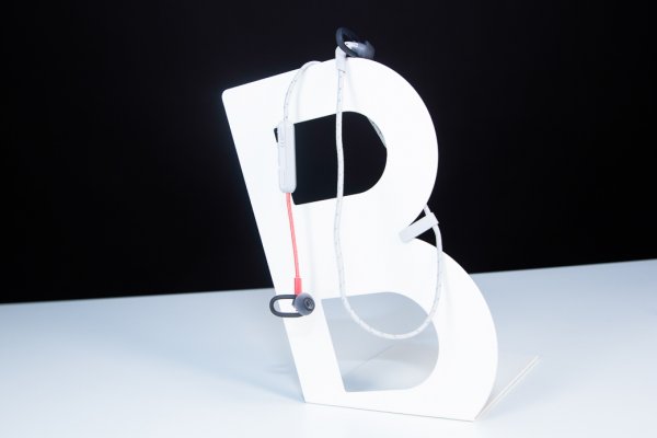 Обзор беспроводных наушников Plantronics BackBeat Fit 305 и BackBeat Fit — Внешний вид и эргономика BackBeat Fit 305. 1